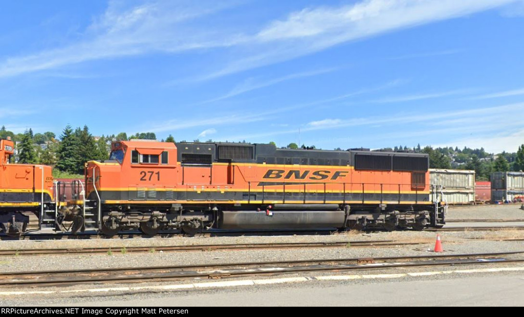 BNSF 271